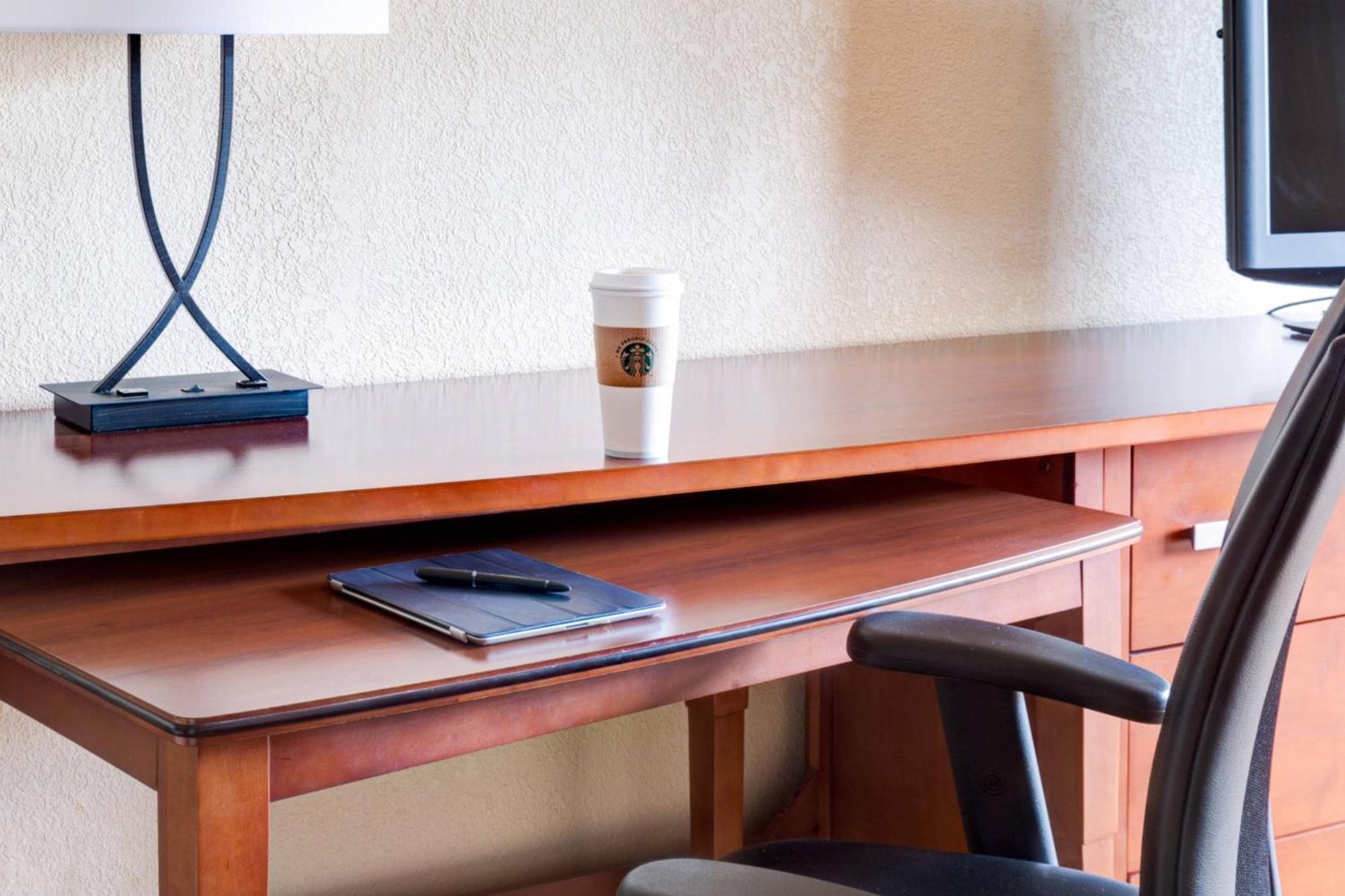 Courtyard By Marriott Rockville Ngoại thất bức ảnh