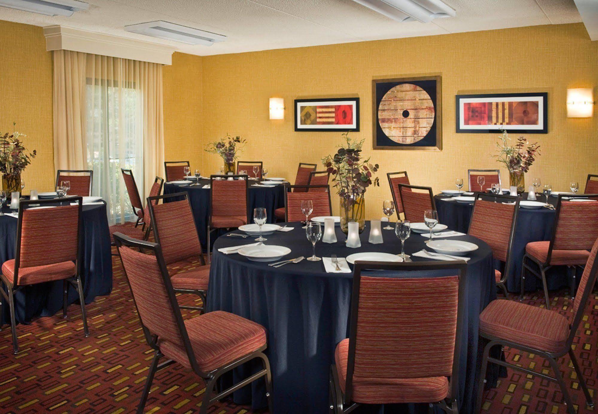 Courtyard By Marriott Rockville Ngoại thất bức ảnh